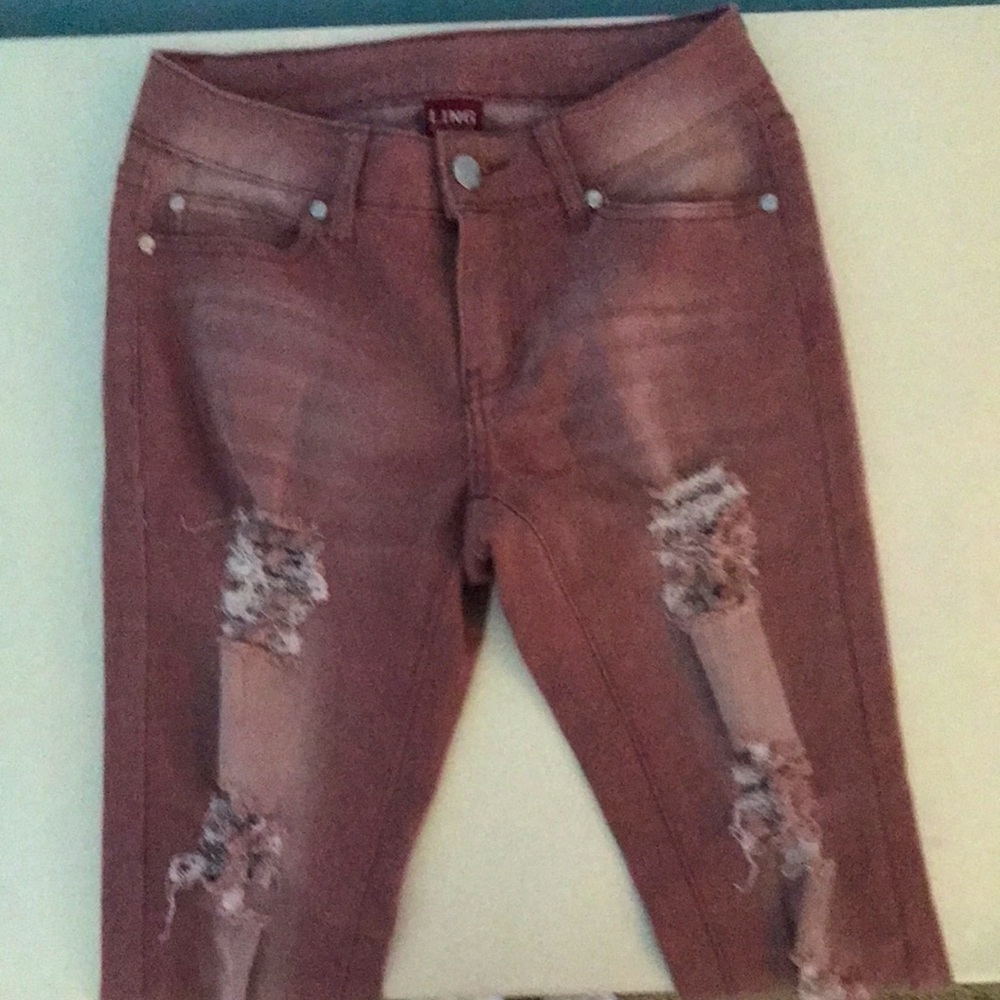 Ripped Jeans - Picture 2 of 3